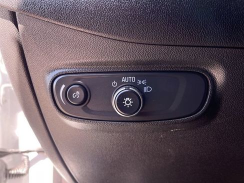 Used 2024 Chevrolet Equinox LS w/ LS Convenience Package FWD image 18