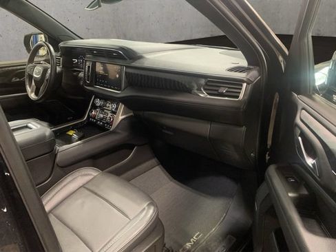 Used 2024 GMC Yukon Denali AWD/4WD image 14