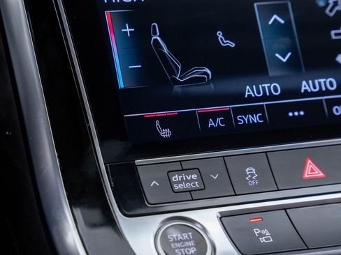 Used 2023 Audi Q7 3.0T Premium image 26