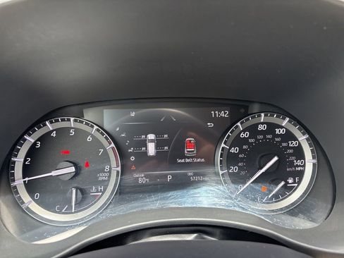 Used 2020 Toyota Highlander XLE FWD image 30