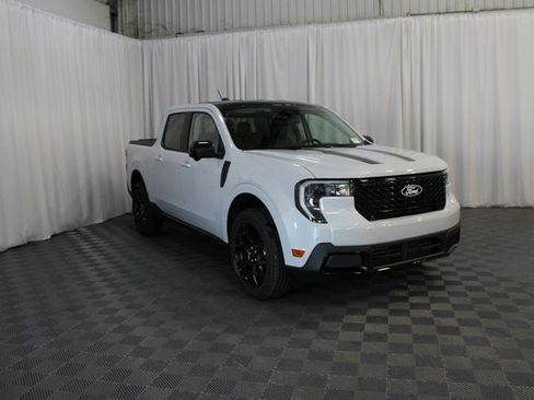 New 2025 Ford Maverick Lariat w/ Black Appearance Package image 29