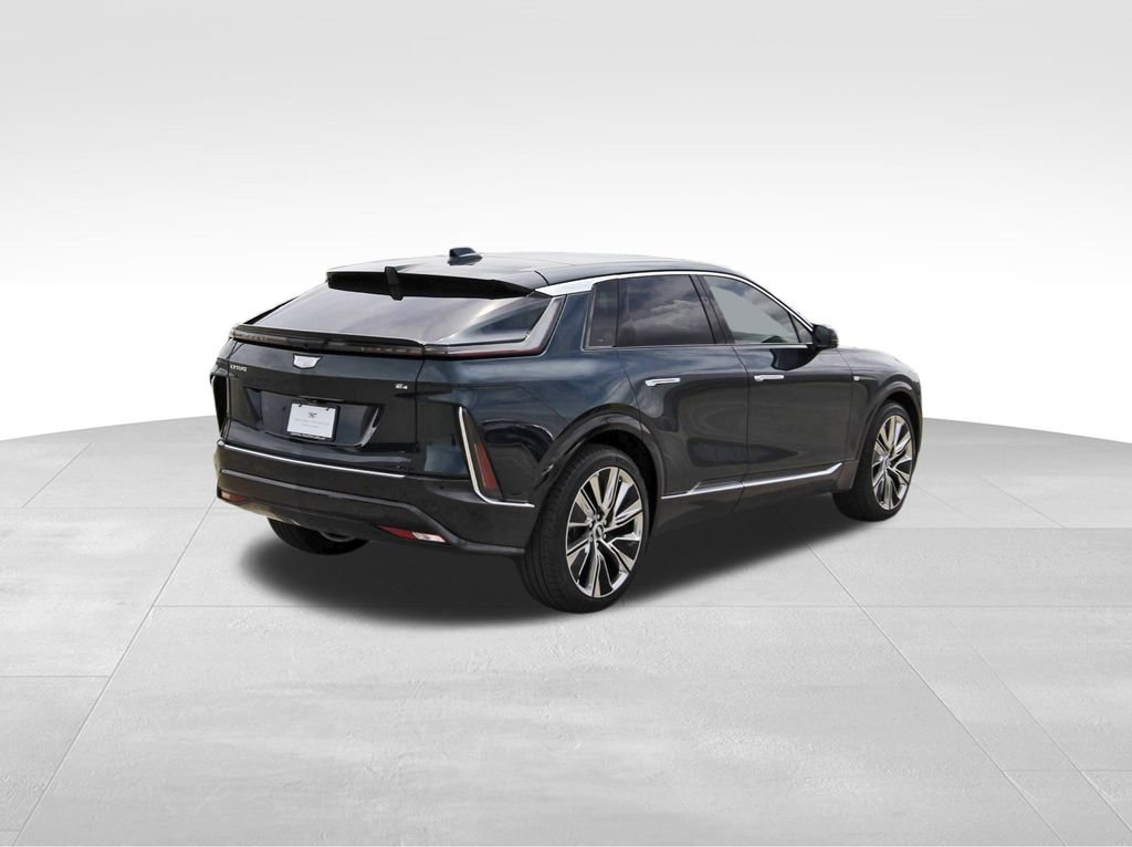 New 2027 Cadillac Lyriq Signature Luxury w/ Nappa Leather Package AWD/4WD image 4