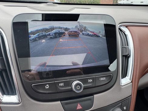 Used 2016 Chevrolet Malibu Premier w/ Driver Confidence Package image 15