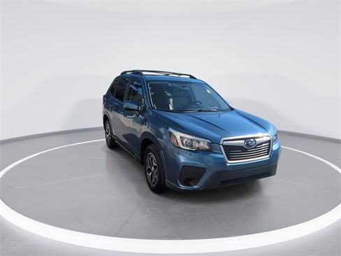 Used 2019 Subaru Forester Premium w/ All-Weather Package image 2