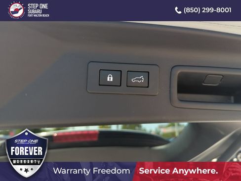 Used 2025 Subaru Forester Premium AWD/4WD image 32