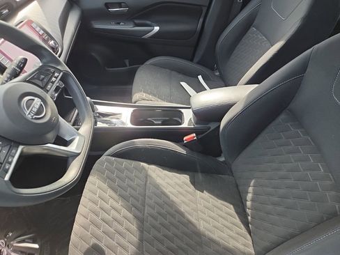 Used 2023 Nissan Kicks SV FWD image 5