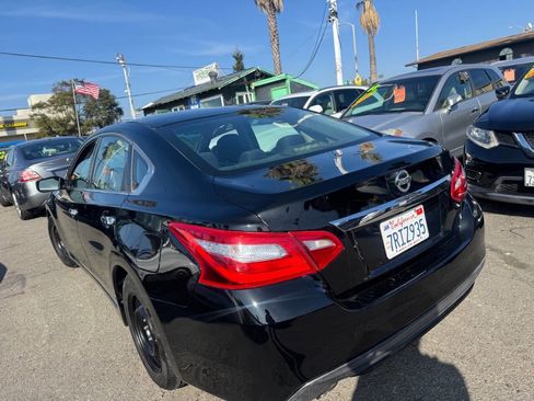 Used 2016 Nissan Altima 2.5 S w/ Power Driver Seat Package image 9