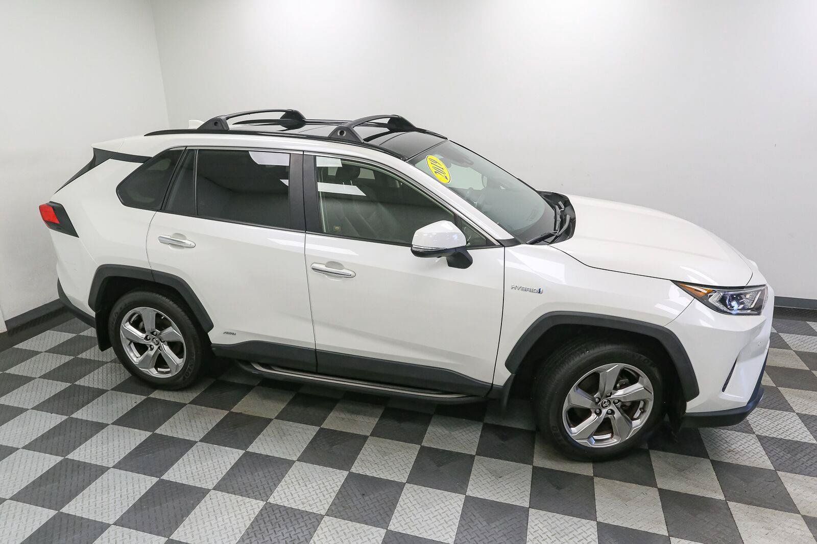 Used 2019 Toyota RAV4 Limited AWD/4WD image 5