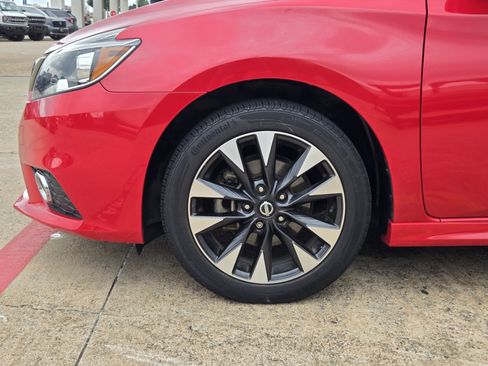 Used 2017 Nissan Sentra SR FWD image 5