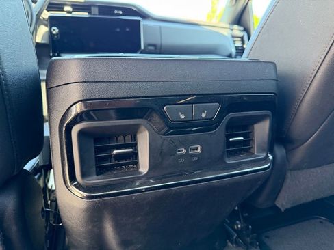Certified 2024 GMC Sierra 3500 AT4 AWD/4WD image 12