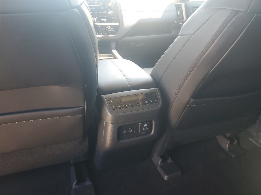 Used 2025 Nissan Pathfinder Platinum w/ Cargo Package FWD image 17