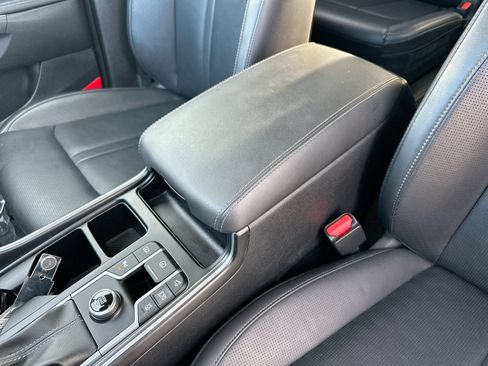 Used 2025 Kia Sorento EX w/ Panoramic Sunroof Package FWD image 21
