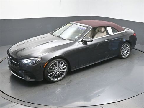 Used 2023 Mercedes-Benz E 450 4MATIC Cabriolet image 45
