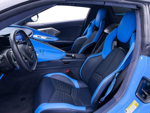 Used 2022 Chevrolet Corvette Stingray Premium Conv w/ Z51 Performance Package RWD image 21