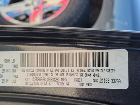 Used 2018 RAM 1500 Express RWD image 31
