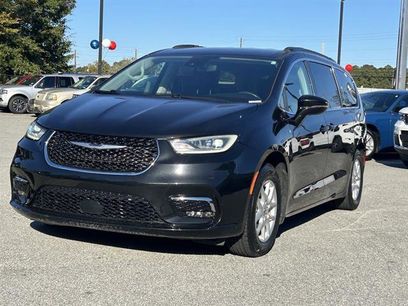 Used 2022 Chrysler Pacifica Touring-L