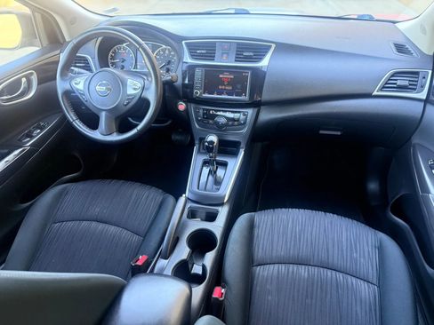 Used 2019 Nissan Sentra SV image 3
