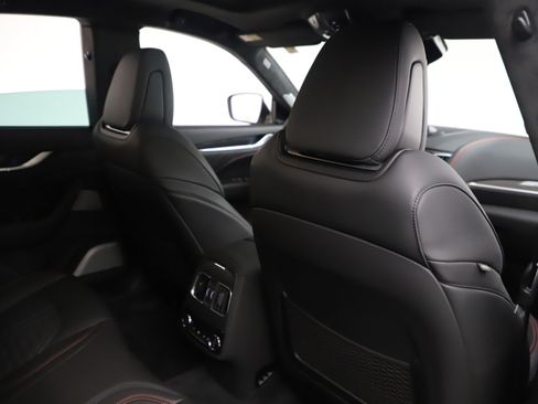 Used 2019 Maserati Levante Trofeo AWD/4WD image 19