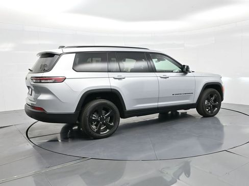 New 2025 Jeep Grand Cherokee L Altitude image 7