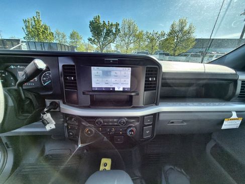 New 2026 Ford F550 4x4 Regular Cab Super Duty image 18