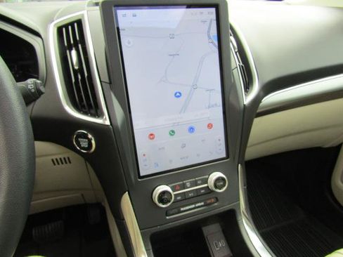 Used 2024 Ford Edge Titanium w/ Equipment Group 301A AWD/4WD image 27