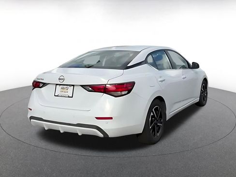 Used 2025 Nissan Sentra SV FWD image 14
