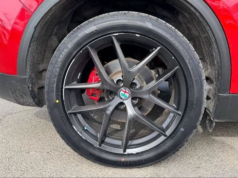 Used 2018 Alfa Romeo Stelvio Ti Sport AWD/4WD image 31