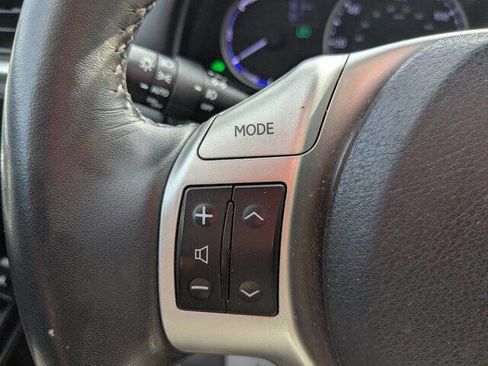 Used 2013 Lexus CT 200h image 19