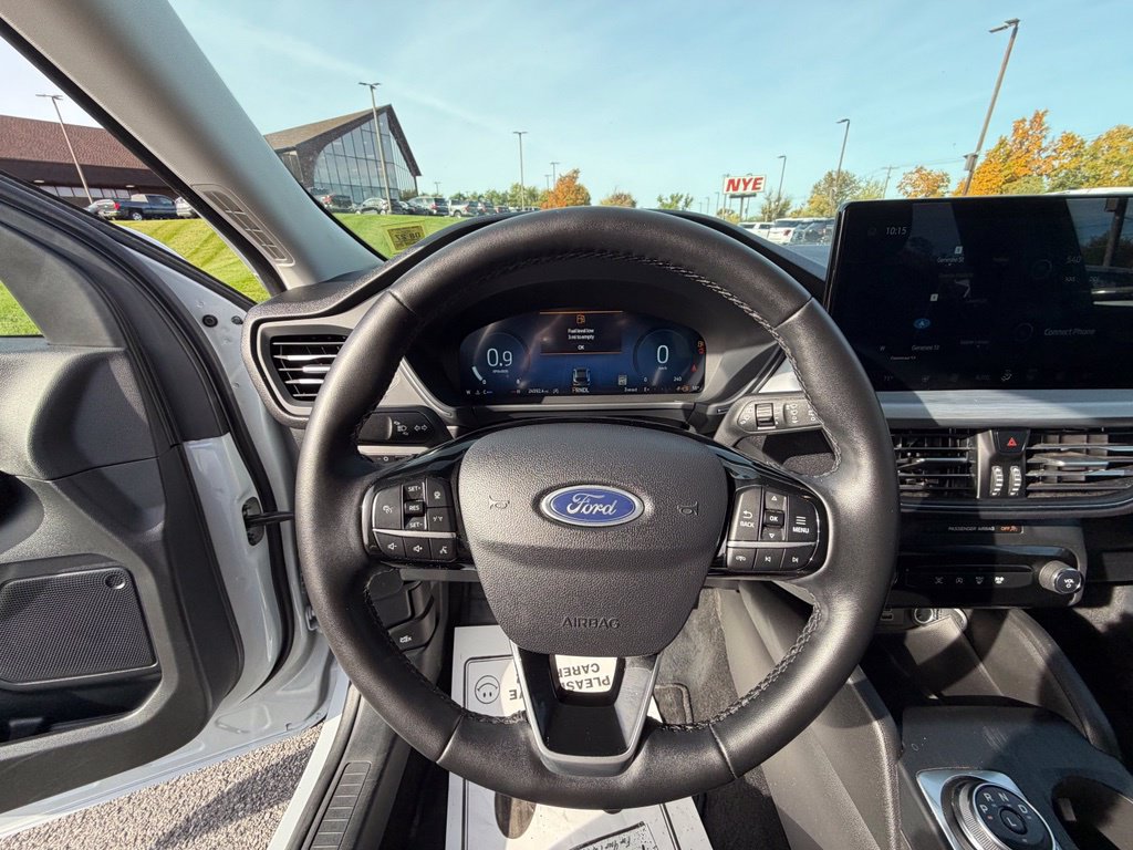 Certified 2025 Ford Escape Platinum AWD/4WD image 28