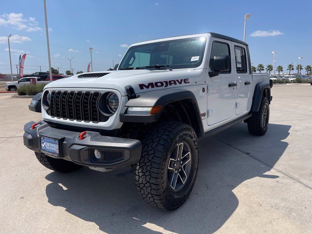 Used 2026 Jeep Gladiator Mojave AWD/4WD image 3