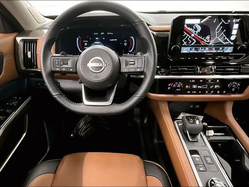 New 2025 Nissan Pathfinder Platinum w/ Lighting Package (N93) image 21