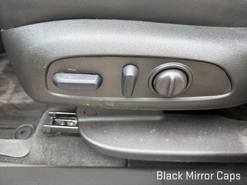 Used 2024 GMC Terrain SLT w/ Elevation Edition image 33