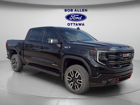 Used 2024 GMC Sierra 1500 AT4 w/ Technology Package image 12
