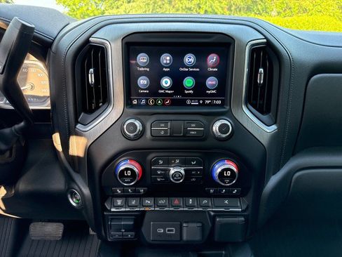 Used 2022 GMC Sierra 3500 Denali w/ Denali Ultimate Package AWD/4WD image 28