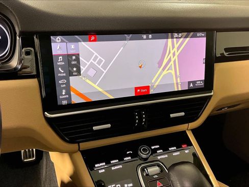 Used 2019 Porsche Cayenne S image 6