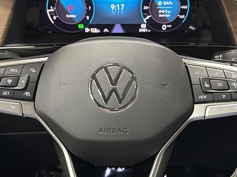 Used 2025 Volkswagen Atlas SE w/ Panoramic Sunroof Package AWD/4WD image 16