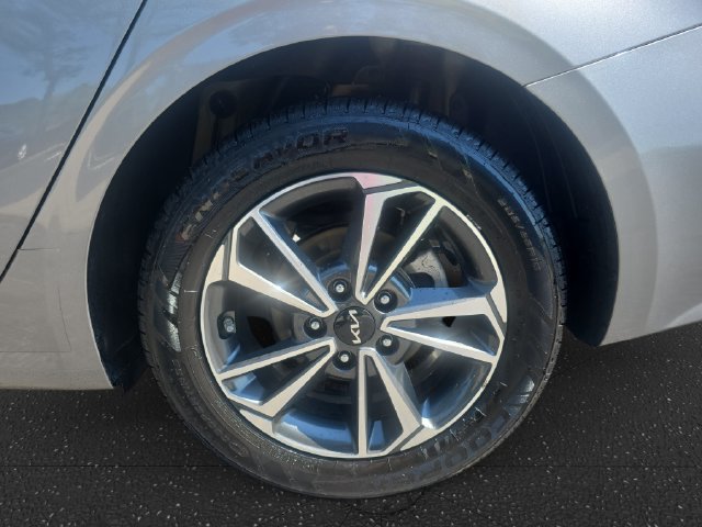 Used 2024 Kia Forte LXS w/ LXS Technology Package FWD image 31