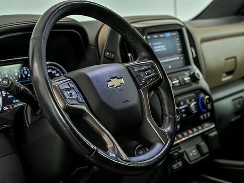 Used 2021 Chevrolet Silverado 1500 High Country image 14