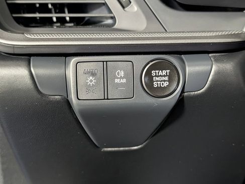 Certified 2025 Porsche 911 Carrera RWD image 36