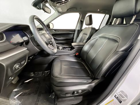 Used 2022 Jeep Grand Cherokee Limited AWD/4WD image 20