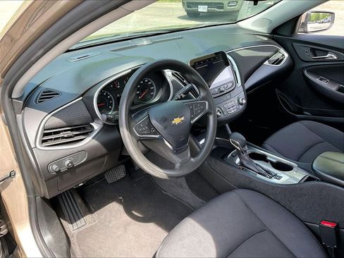 Used 2024 Chevrolet Malibu LT FWD image 8