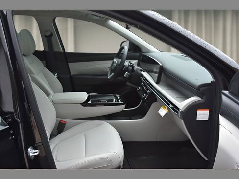 New 2025 Hyundai Tucson SEL image 16