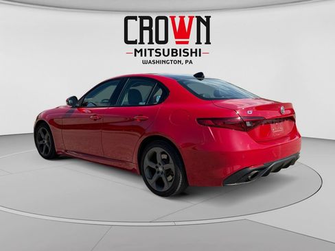 Used 2017 Alfa Romeo Giulia AWD image 5