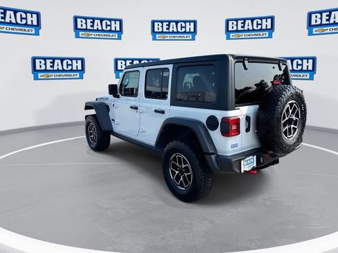Used 2025 Jeep Wrangler Unlimited Rubicon AWD/4WD image 6
