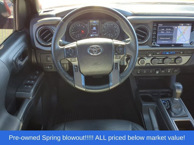 Used 2022 Toyota Tacoma TRD Off-Road w/ TRD Premium Off Road Package AWD/4WD image 41