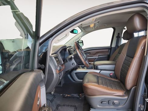Used 2016 Nissan Titan Platinum Reserve AWD/4WD image 22