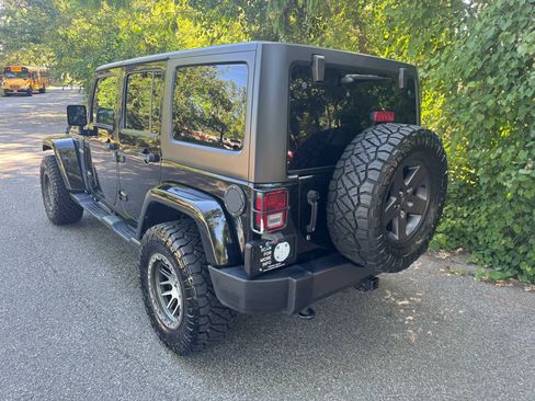 Used 2016 Jeep Wrangler Unlimited Sport AWD/4WD image 17