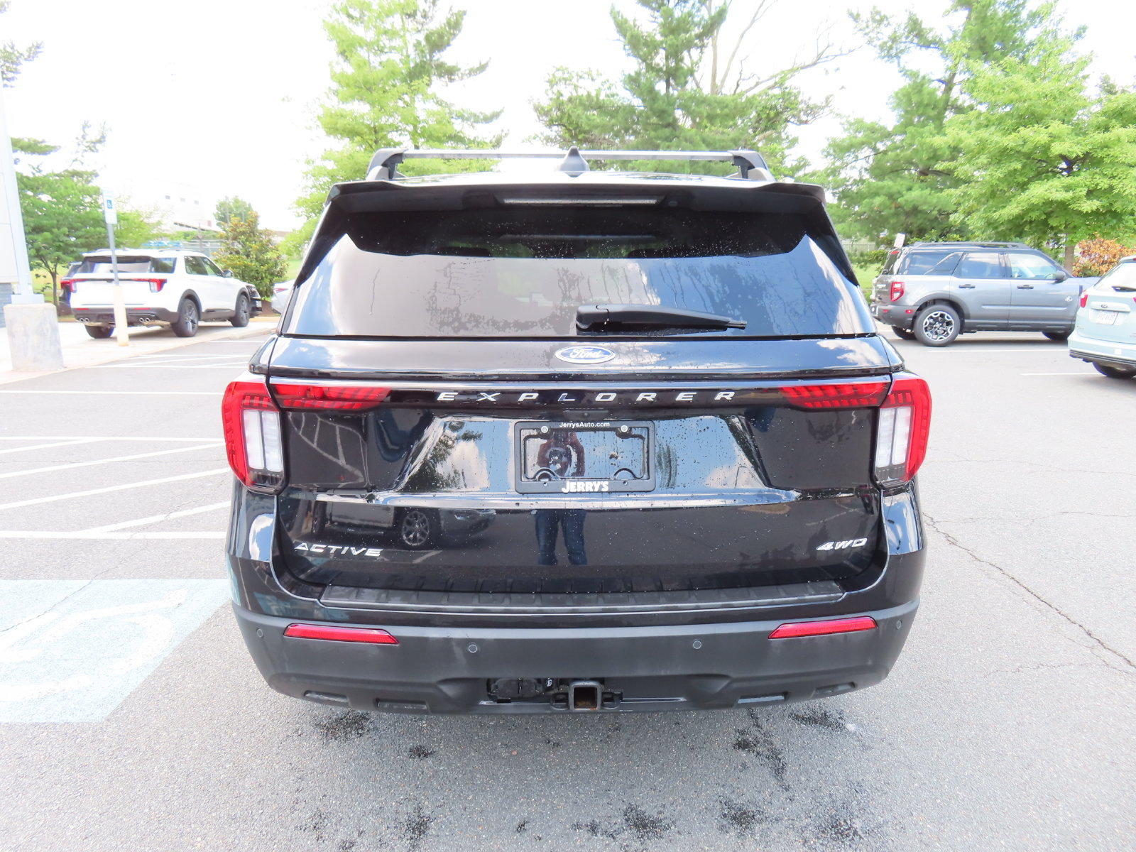 Certified 2025 Ford Explorer Active AWD/4WD image 7