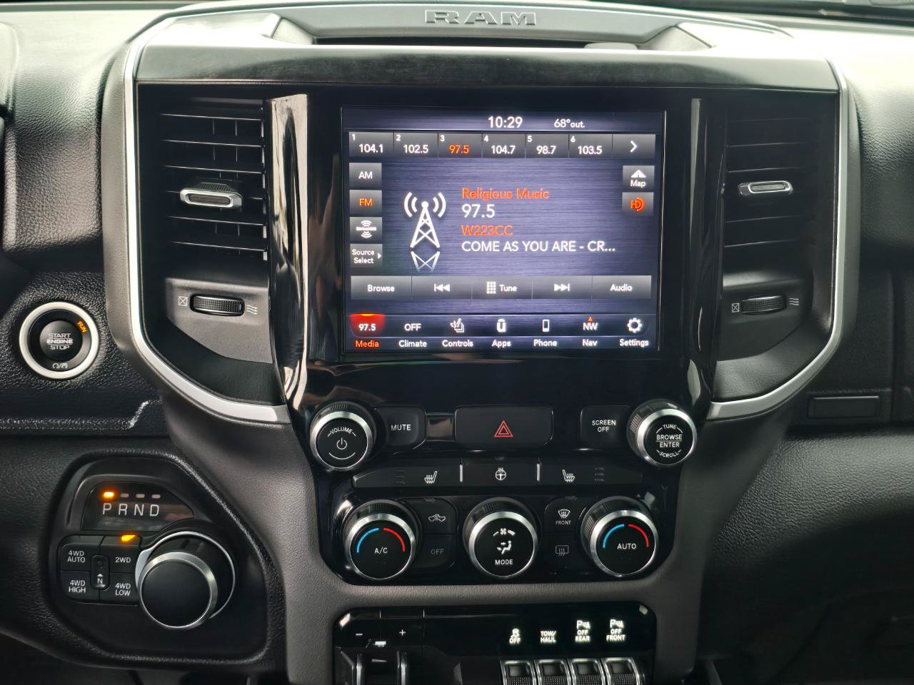 Used 2020 RAM 1500 Big Horn AWD/4WD image 9