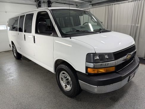 Used 2016 Chevrolet Express 3500 LT w/ LT Preferred Equipment Group image 3